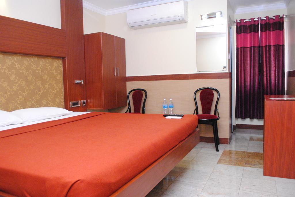 Everestparkresidency Hotel Tiruchirappalli Szoba fotó