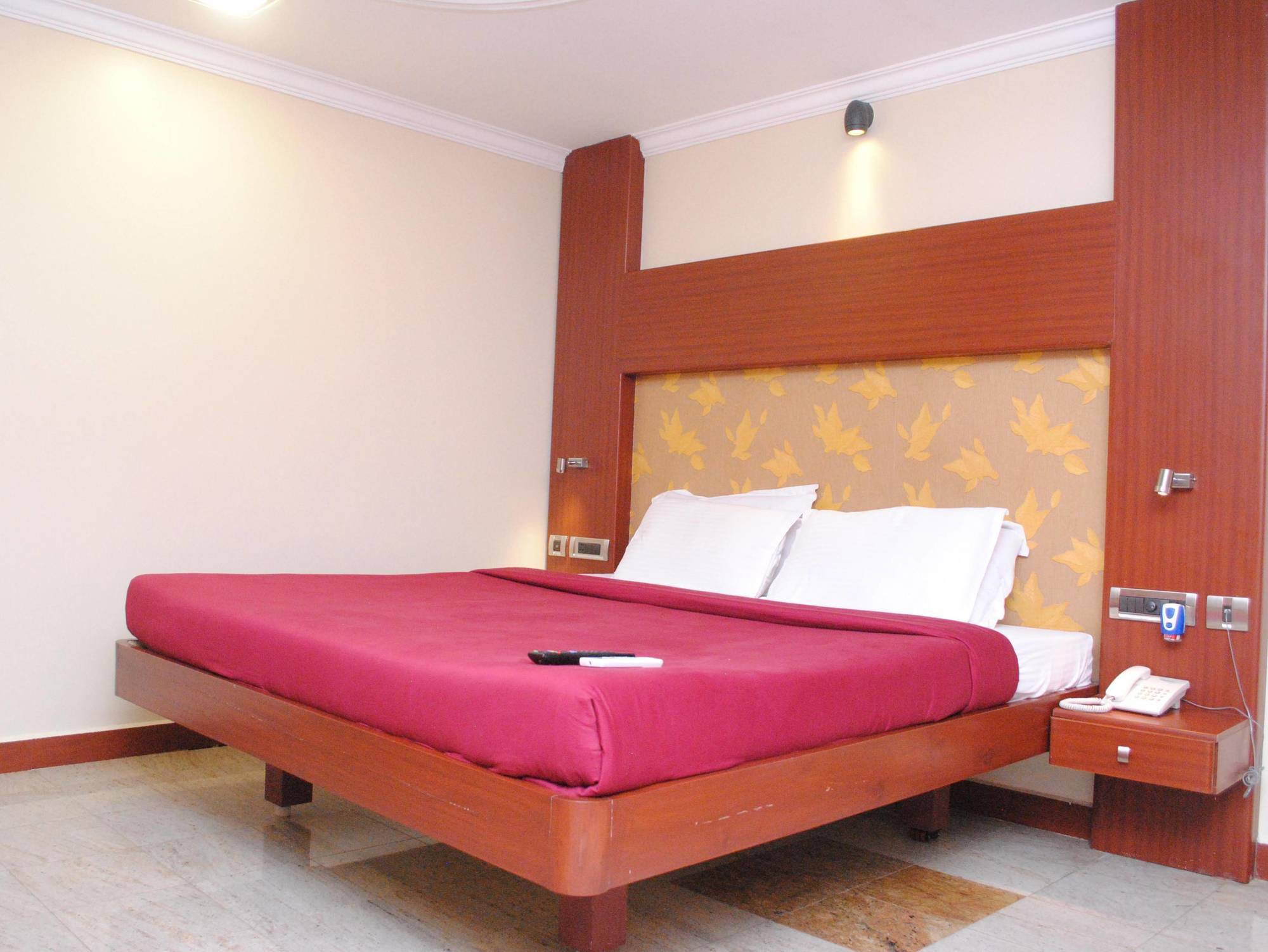 Everestparkresidency Hotel Tiruchirappalli Kültér fotó